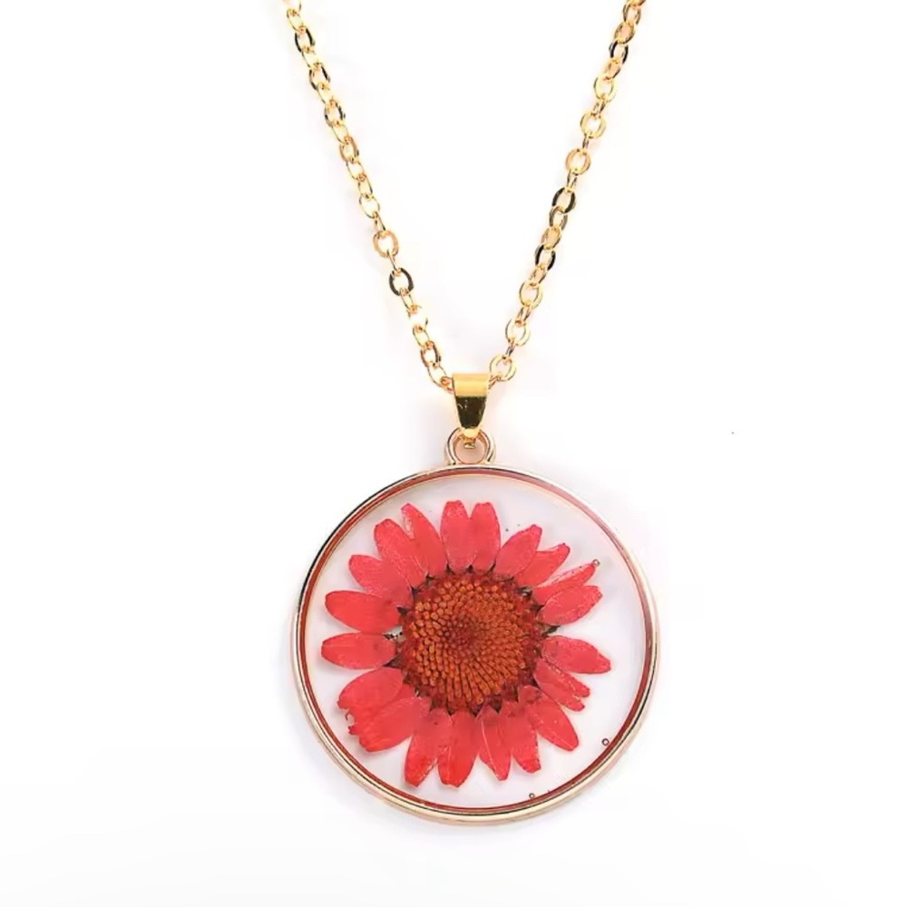 pendant with natural red flower